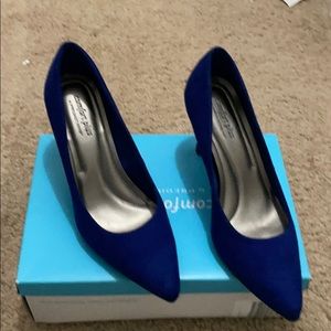 Blue suede pumps